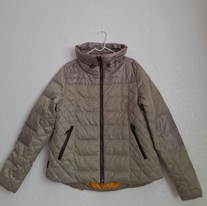 LOLE  Green  Oliver Puffer Jacket with Water-Resistant Fabric